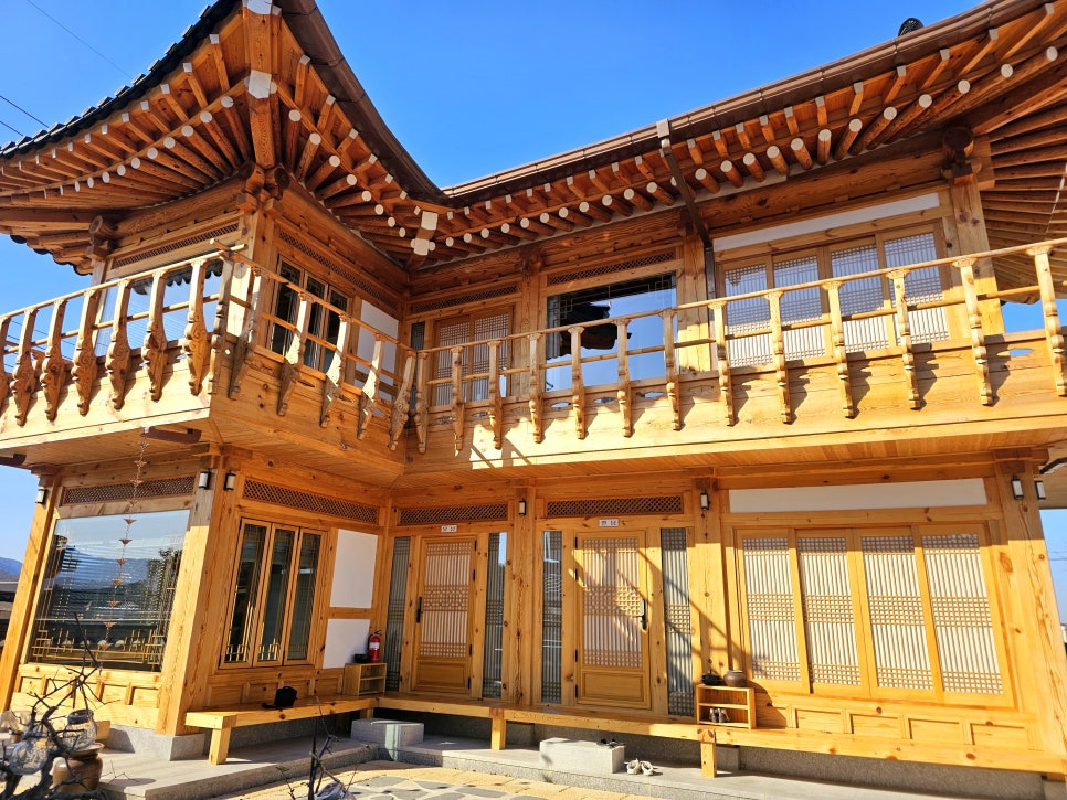 경주 한옥 숙소 서와 전통 한옥 외관