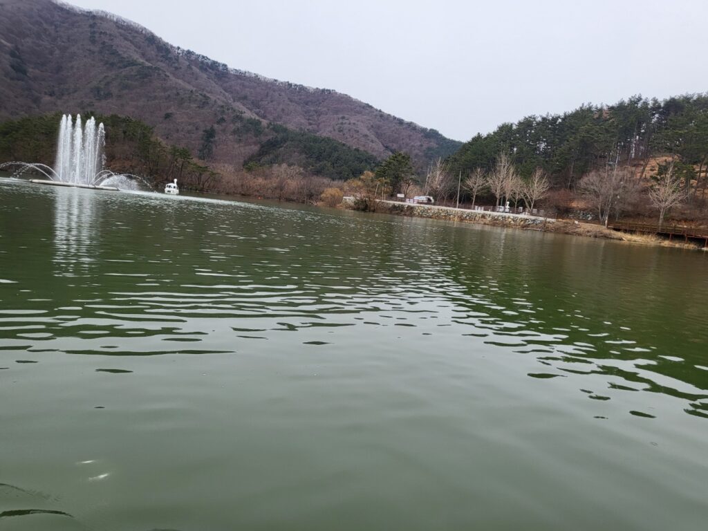 거제 동부레저파크 호수 분수