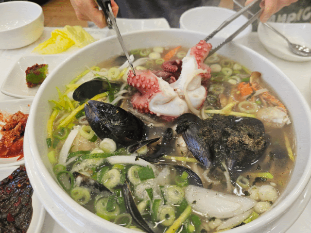 거제도 현지인 맛집 대박난맛집 문어해물칼국수