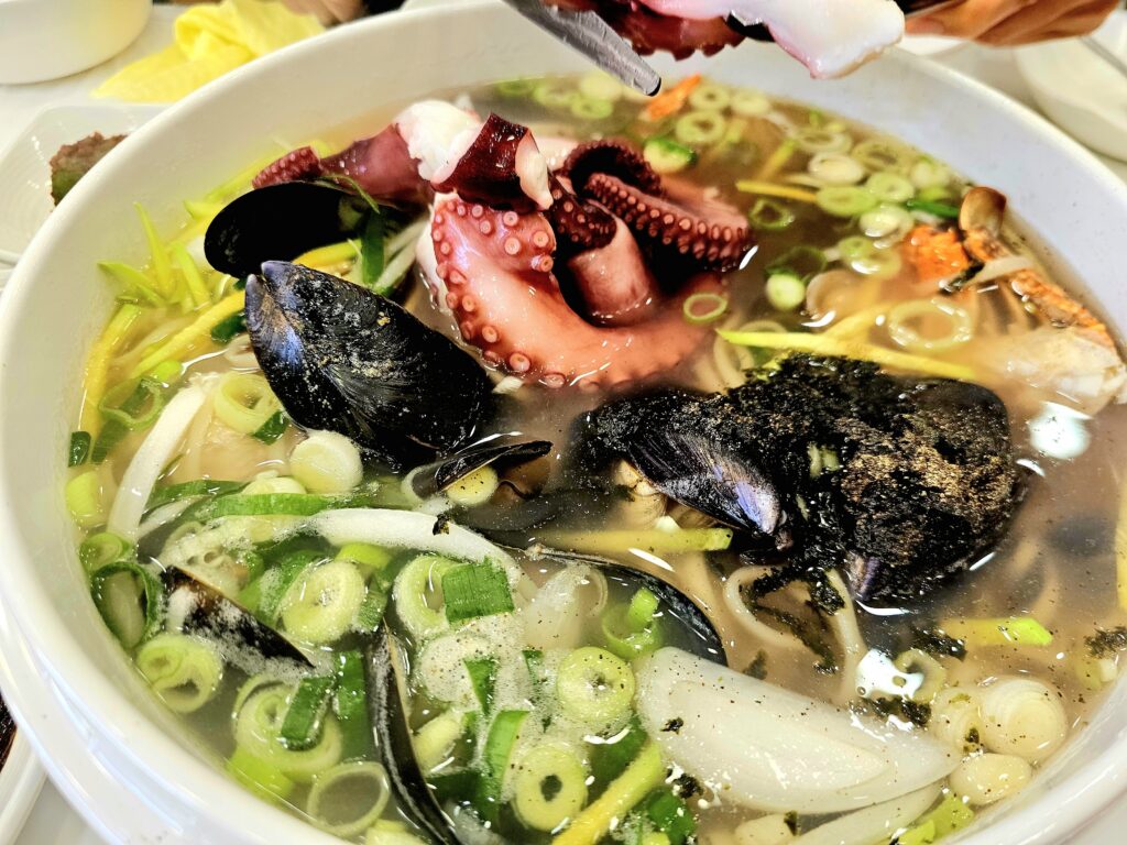 거제도 문어해물칼국수